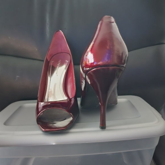 EUC BCBGeneration Peep Toe Heels - Picture 4 of 4